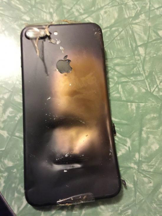 iPhone 7爆炸